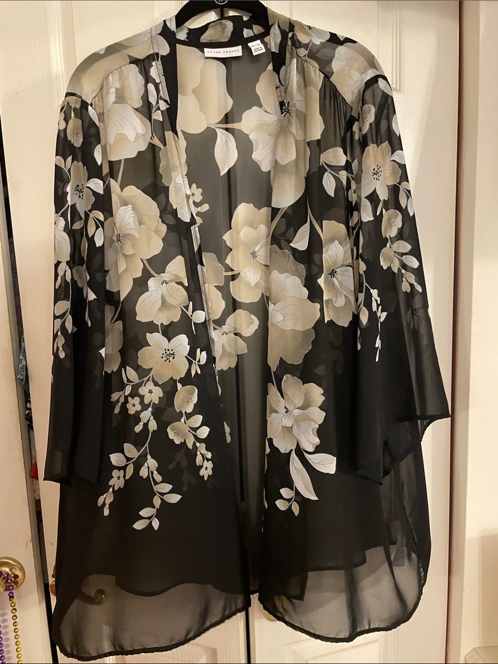 Susan Graver Black Sheer Floral Kimono with Cream/Gray Blooms 3x